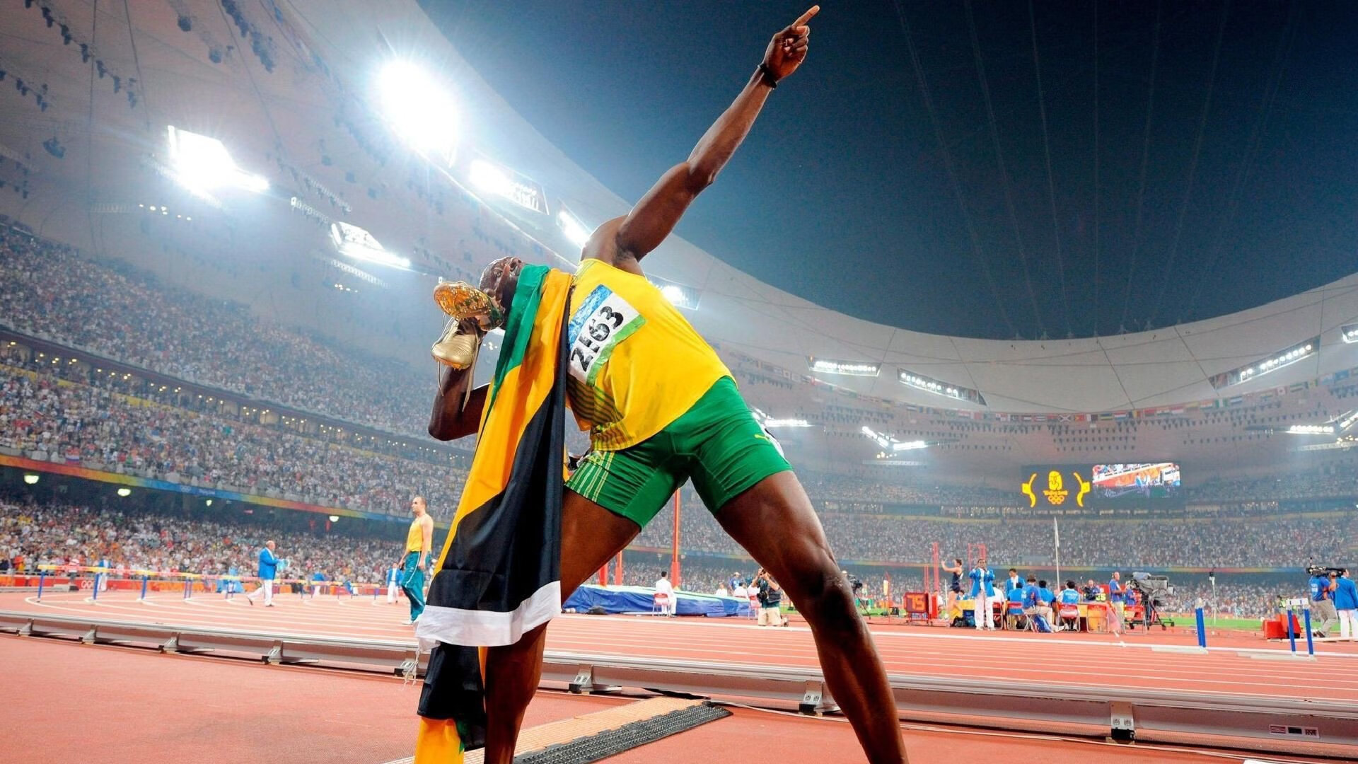 开云体育移动版-半场比分：56-54，北京队微弱领先，悬念升温！，北京单场比分360